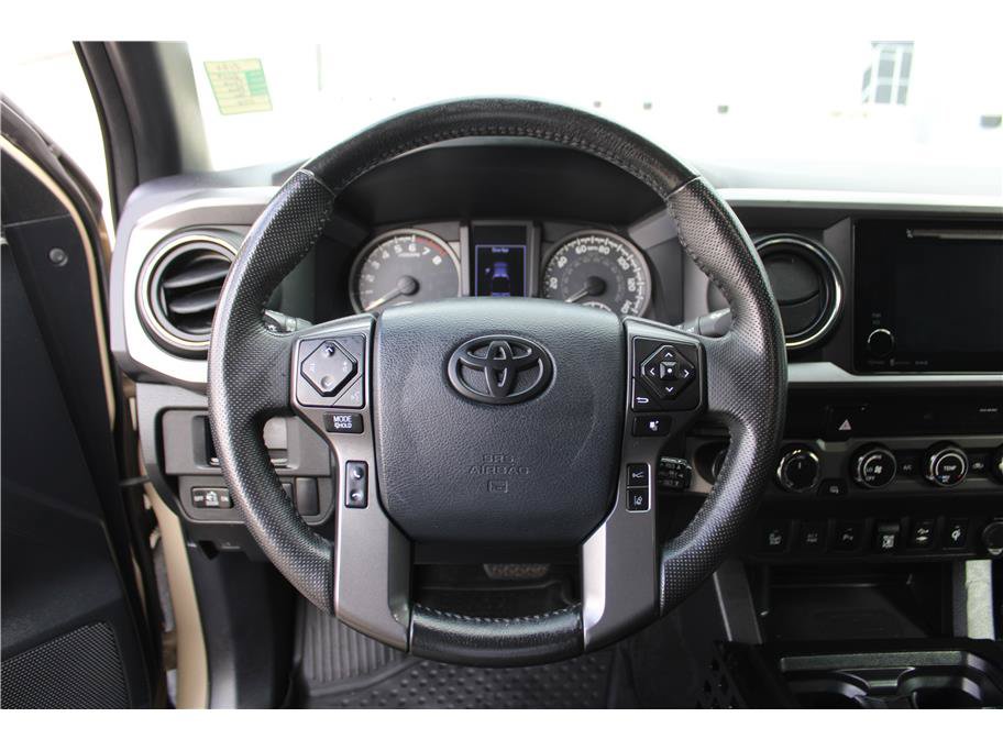 Used 2019 Toyota Tacoma TRD Sport w/ Exterior Package AWD/4WD image 17