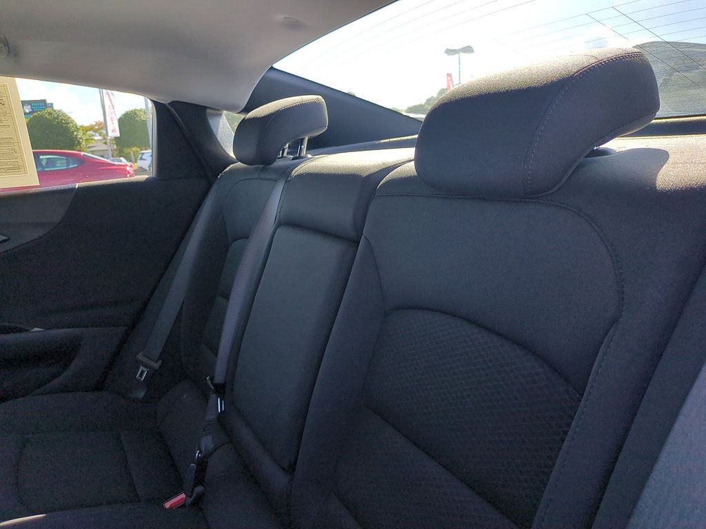 Used 2025 Chevrolet Malibu LT FWD image 28