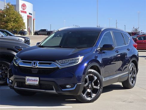 Used 2017 Honda CR-V Touring image 2