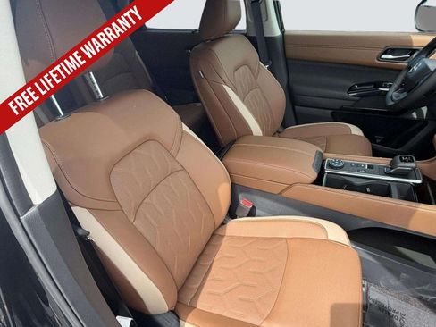 New 2026 Nissan Pathfinder Platinum AWD/4WD image 26