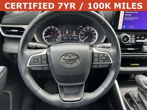 Used 2023 Toyota Highlander XLE FWD image 19