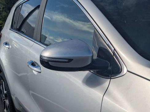 Used 2021 Kia Sportage EX w/ EX Technology Package FWD image 9