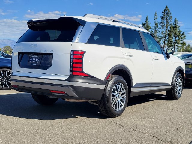 Used 2026 Hyundai Palisade SEL FWD image 4