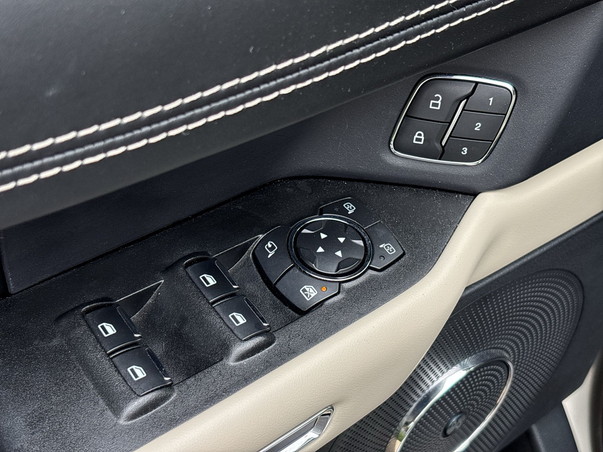 Used 2020 Ford Expedition Platinum AWD/4WD image 14