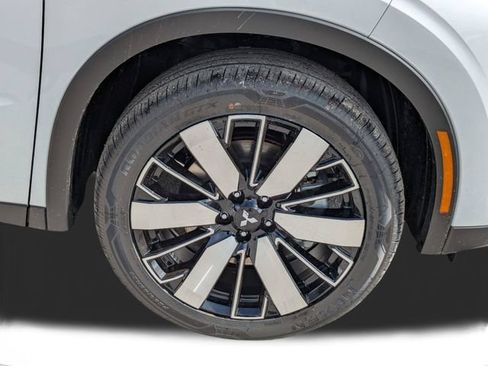 New 2026 Mitsubishi Outlander SE FWD image 11