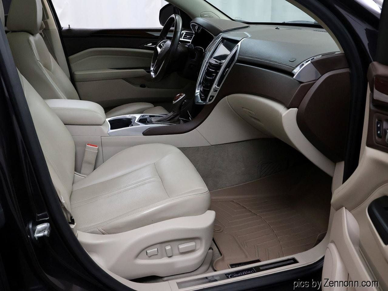 Used 2015 Cadillac SRX Luxury w/ Driver Awareness Package AWD/4WD image 33