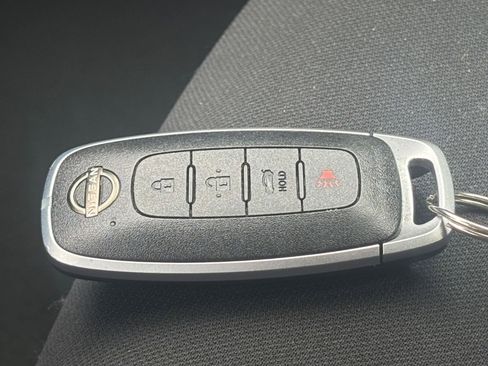 Used 2025 Nissan Sentra S image 22