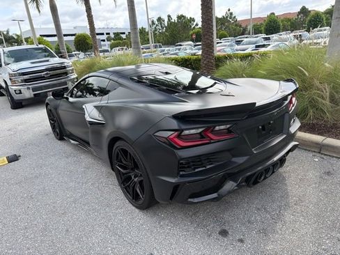Used 2024 Chevrolet Corvette Z06 RWD image 4