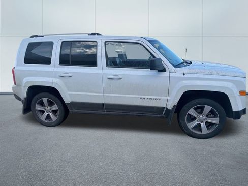 Used 2016 Jeep Patriot High Altitude image 3