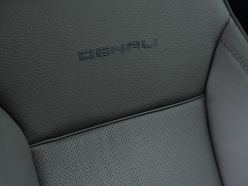 New 2026 GMC Yukon Denali w/ Denali Reserve Package AWD/4WD image 25