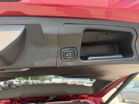 Certified 2021 GMC Acadia SLE w/ Driver Convenience Package AWD/4WD image 14
