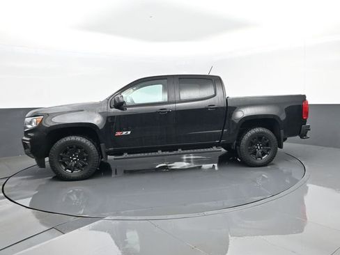 Used 2021 Chevrolet Colorado Z71 w/ Z71 Midnight Edition AWD/4WD image 5