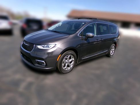 Used 2022 Chrysler Pacifica Limited FWD image 1