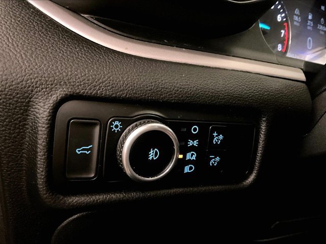 Used 2023 Ford Explorer XLT w/ Equipment Group 202A AWD/4WD image 31
