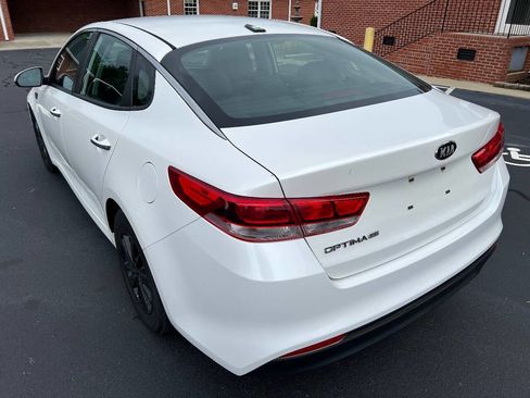 Used 2016 Kia Optima LX image 5