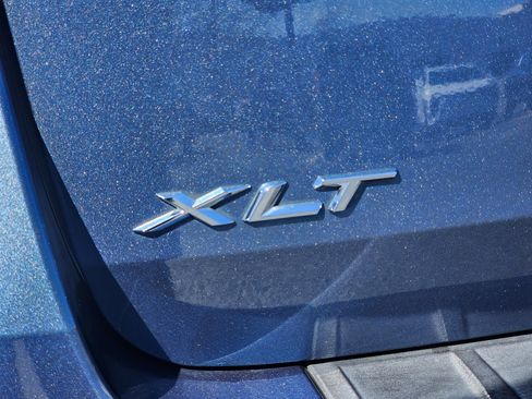 Used 2020 Ford Explorer XLT w/ Equipment Group 202A image 10