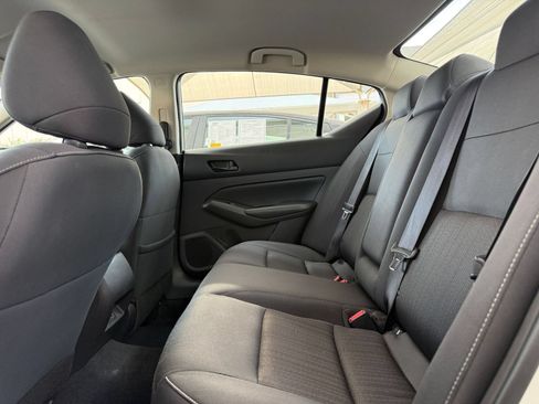 Used 2025 Nissan Altima 2.5 SV FWD image 25