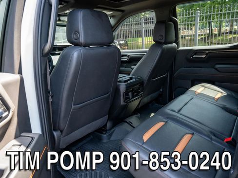 Used 2024 GMC Sierra 1500 AT4 w/ Technology Package AWD/4WD image 13