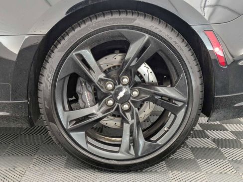 Used 2019 Chevrolet Camaro SS w/ LPO, Ground Effects Package RWD image 14