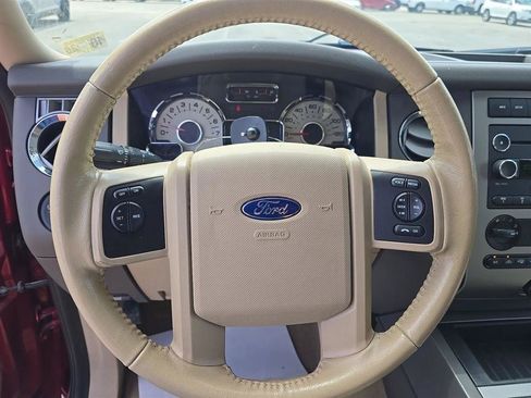Used 2013 Ford Expedition XLT AWD/4WD image 16