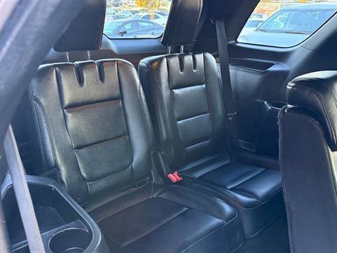 Used 2016 Ford Explorer XLT w/ Equipment Group 202A image 14