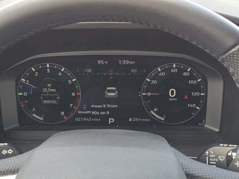 Used 2024 Mitsubishi Outlander SE AWD/4WD image 11