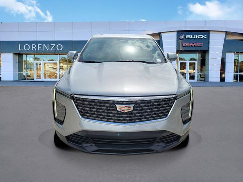 Used 2024 Cadillac XT4 Luxury FWD image 2