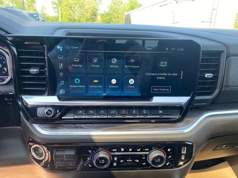 Used 2022 Chevrolet Silverado 1500 LTZ w/ Technology Package image 18