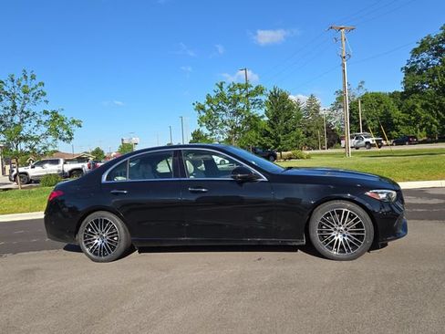 Used 2022 Mercedes-Benz C 300 4MATIC Sedan image 2