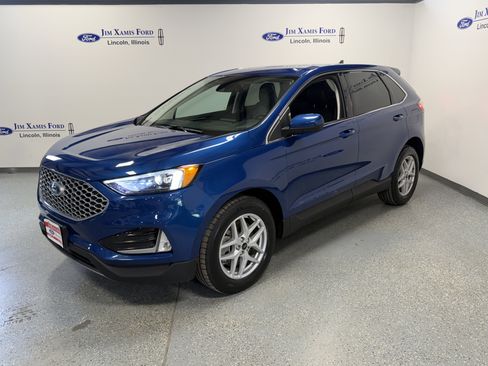 Used 2024 Ford Edge SEL w/ Convenience Package AWD/4WD image 3