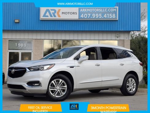 Used 2020 Buick Enclave Essence image 1