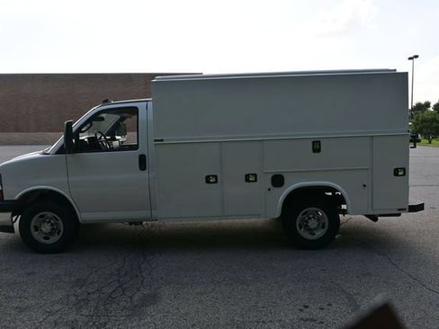 New 2026 Chevrolet Express 3500 w/ Power Convenience Package RWD image 10