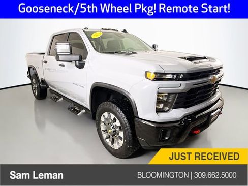 Used 2025 Chevrolet Silverado 2500 Custom w/ Custom Value Package AWD/4WD image 1