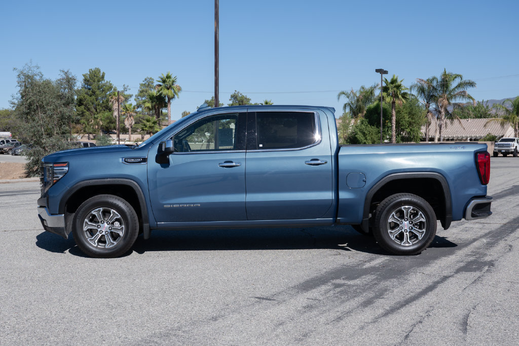 Used 2024 GMC Sierra 1500 SLT AWD/4WD image 8