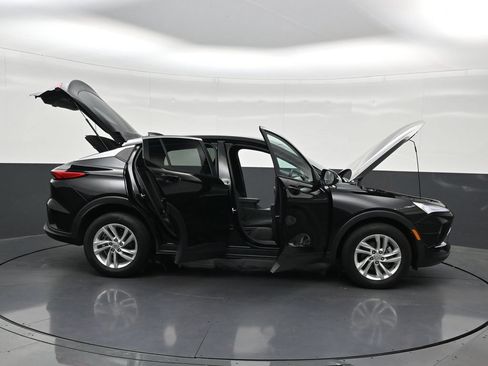 Used 2025 Buick Envista Preferred FWD image 33