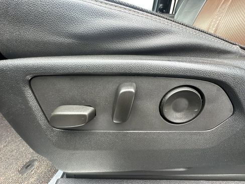 Used 2024 Chevrolet Silverado 2500 High Country w/ Technology Package image 12