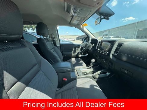 Used 2022 Nissan Frontier SV AWD/4WD image 3