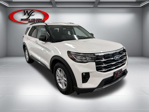 New 2026 Ford Explorer Active w/ Active Comfort Package RWD image 3