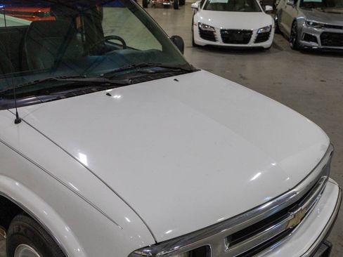 Used 1995 Chevrolet S10 Pickup LS RWD image 18