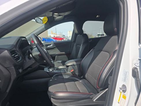 Used 2023 Ford Escape ST-Line Select image 13