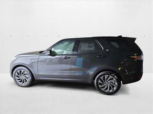 New 2024 Land Rover Discovery Dynamic SE image 8