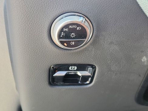 Used 2024 Mercedes-Benz GLC 300 image 20