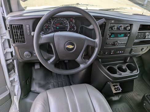 Used 2024 Chevrolet Express 2500 RWD image 15