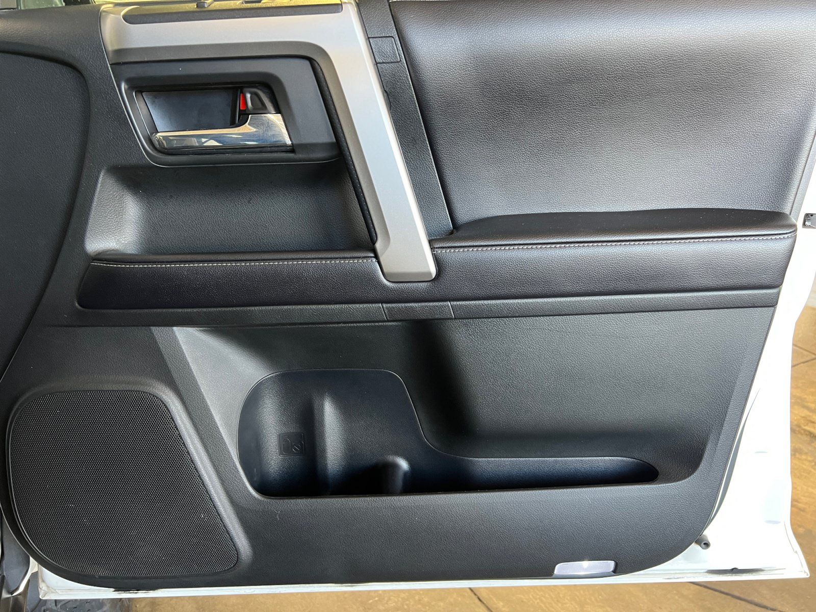 Used 2018 Toyota 4Runner SR5 Premium AWD/4WD image 31
