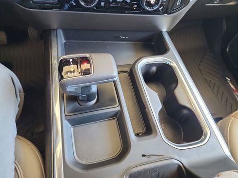Used 2025 Chevrolet Silverado 1500 LTZ AWD/4WD image 20