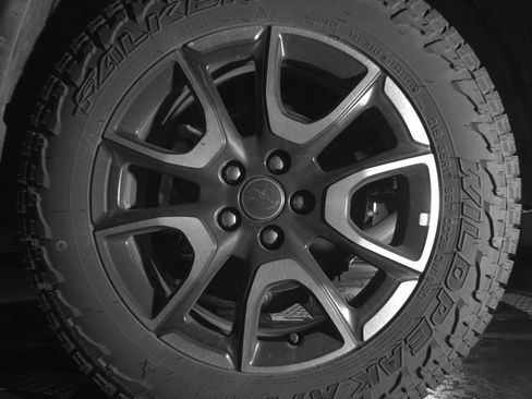 Used 2025 Jeep Compass Trailhawk AWD/4WD image 14