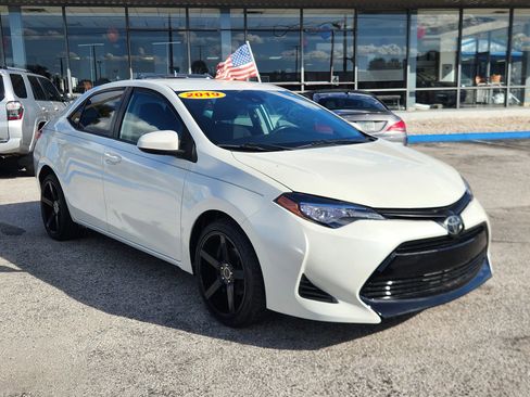Used 2019 Toyota Corolla LE image 10