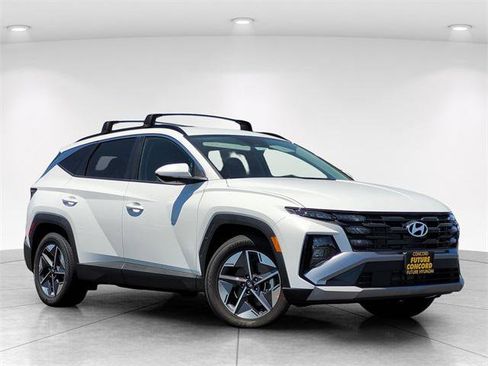 New 2025 Hyundai Tucson SEL image 1