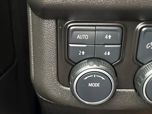 Used 2023 Chevrolet Tahoe Z71 w/ Luxury Package image 14