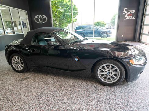 Used 2004 BMW Z4 2.5i RWD image 5